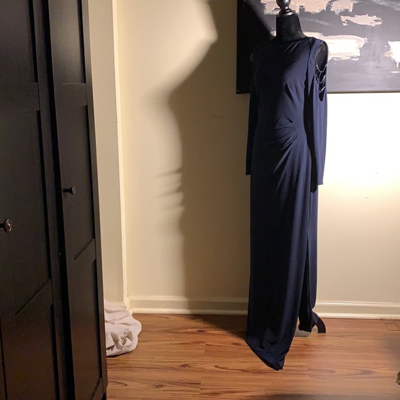 RALPH LAUREN LONG SLEEVE GOWN - Picture 3 of 12